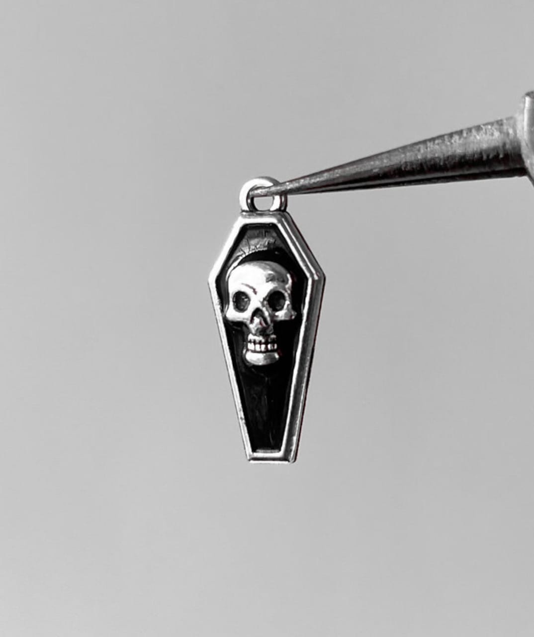 Skull Coffin Pendent