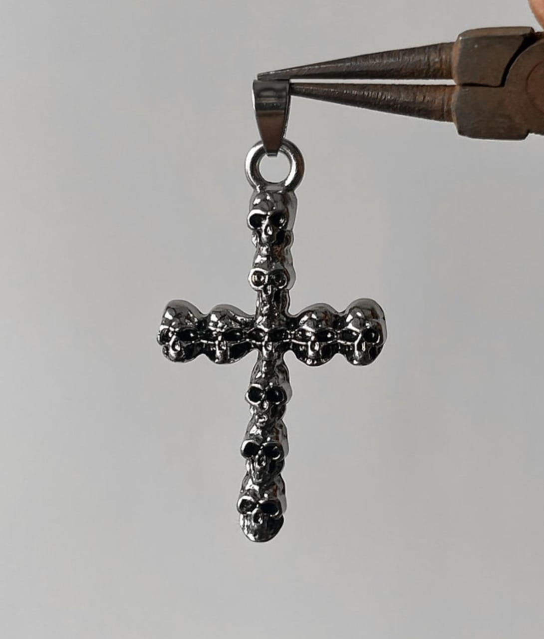 Skull Cross Pendent